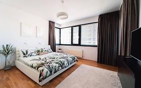 Prague Marina River View Apartment Close To City Centre Free Parking